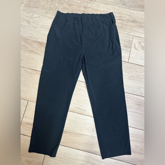 Vuori Men's Black Joggers